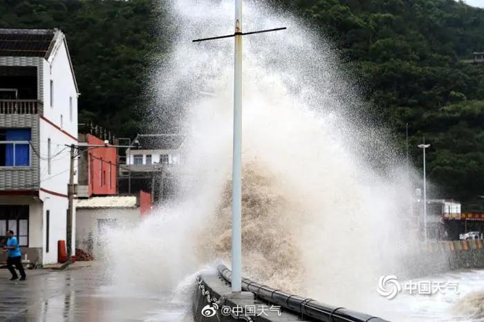 浙江台风最新登陆，影响及应对策略